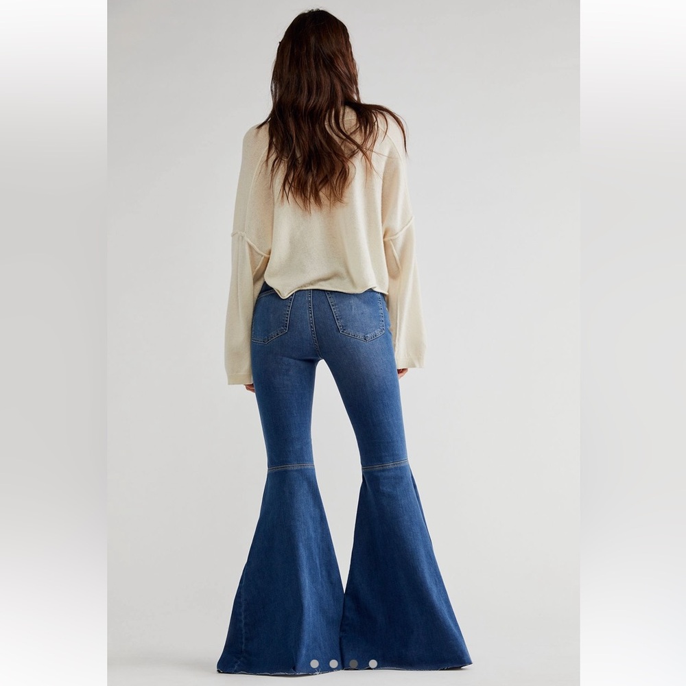 FREE PEOPLE we the free just float on flare jeans size 26 color bermondsey blue